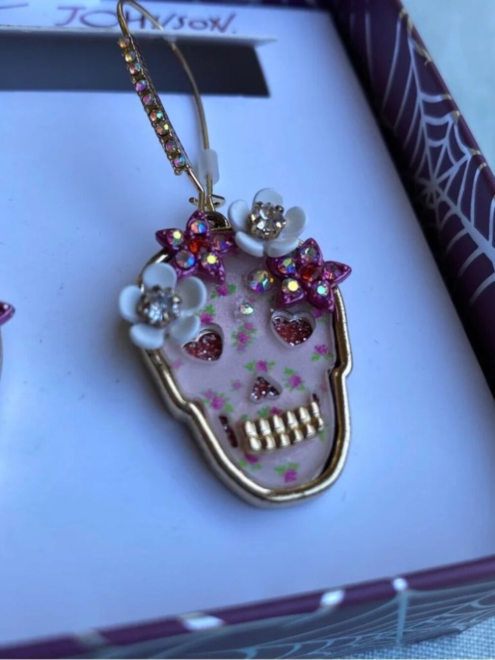 NWT New in Box Betsey Johnson halloween pink dangle sugar skull earrings - Picture 4 of 9